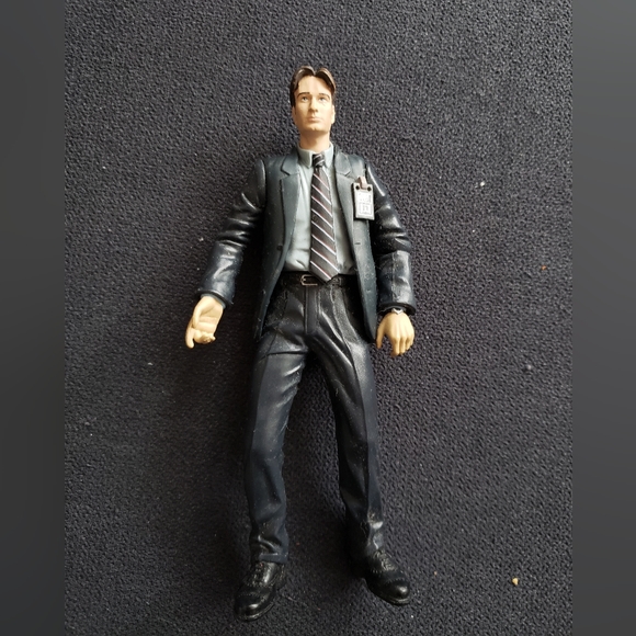 👽 X-Files Fox Mulder Action Figures 👽 - Picture 3 of 8